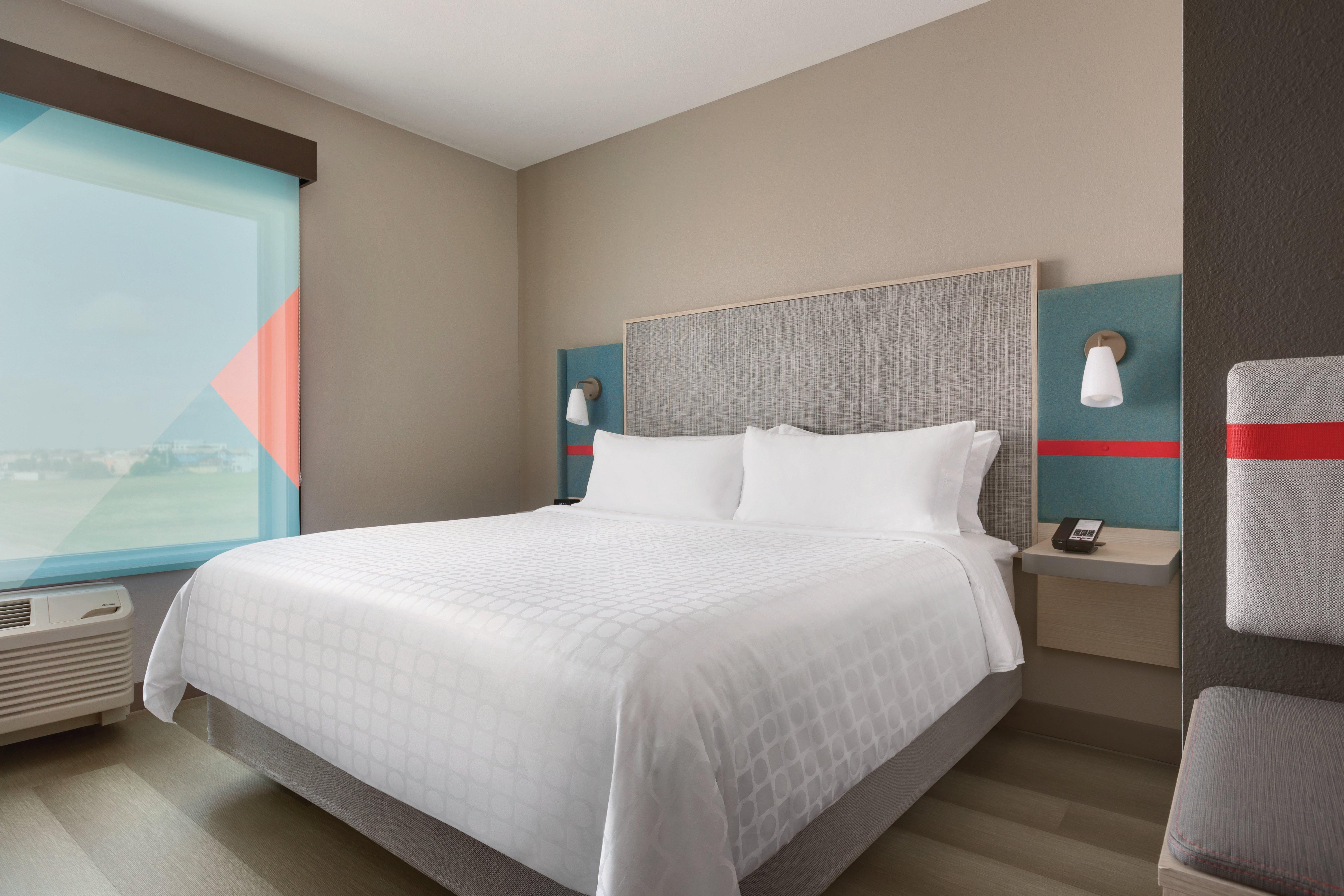 Avid Hotel - Staunton By Ihg Esterno foto