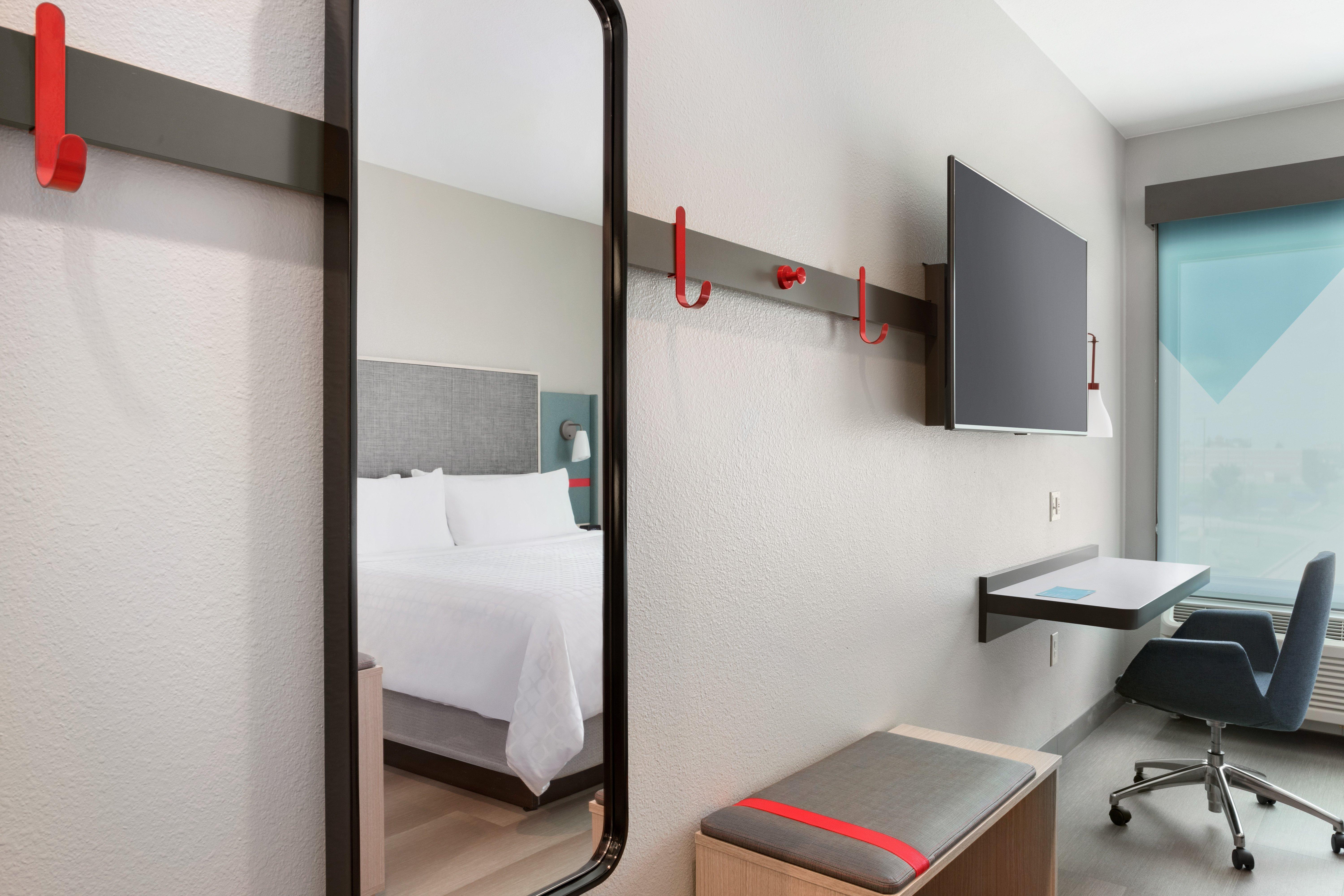 Avid Hotel - Staunton By Ihg Esterno foto