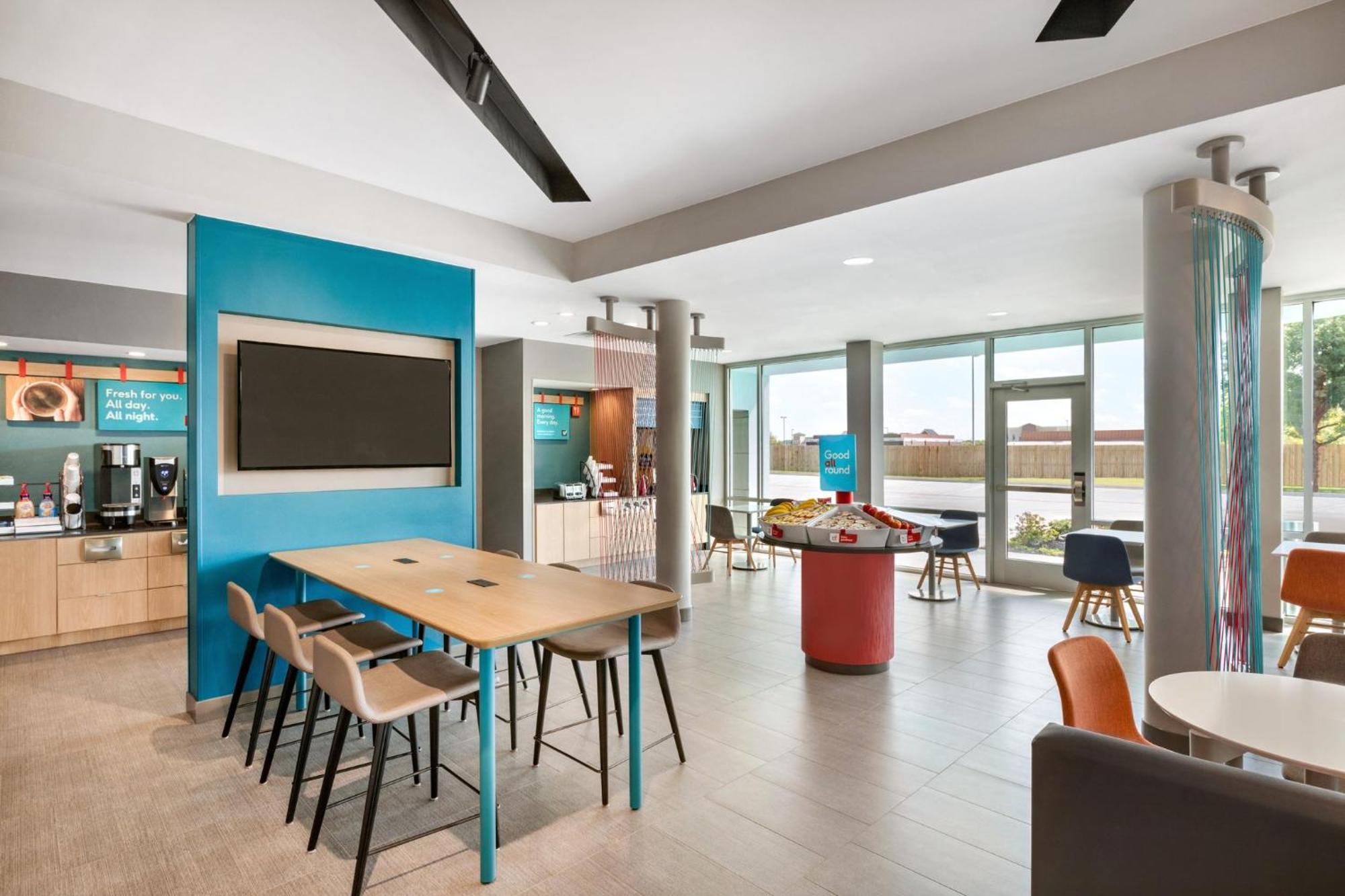 Avid Hotel - Staunton By Ihg Esterno foto