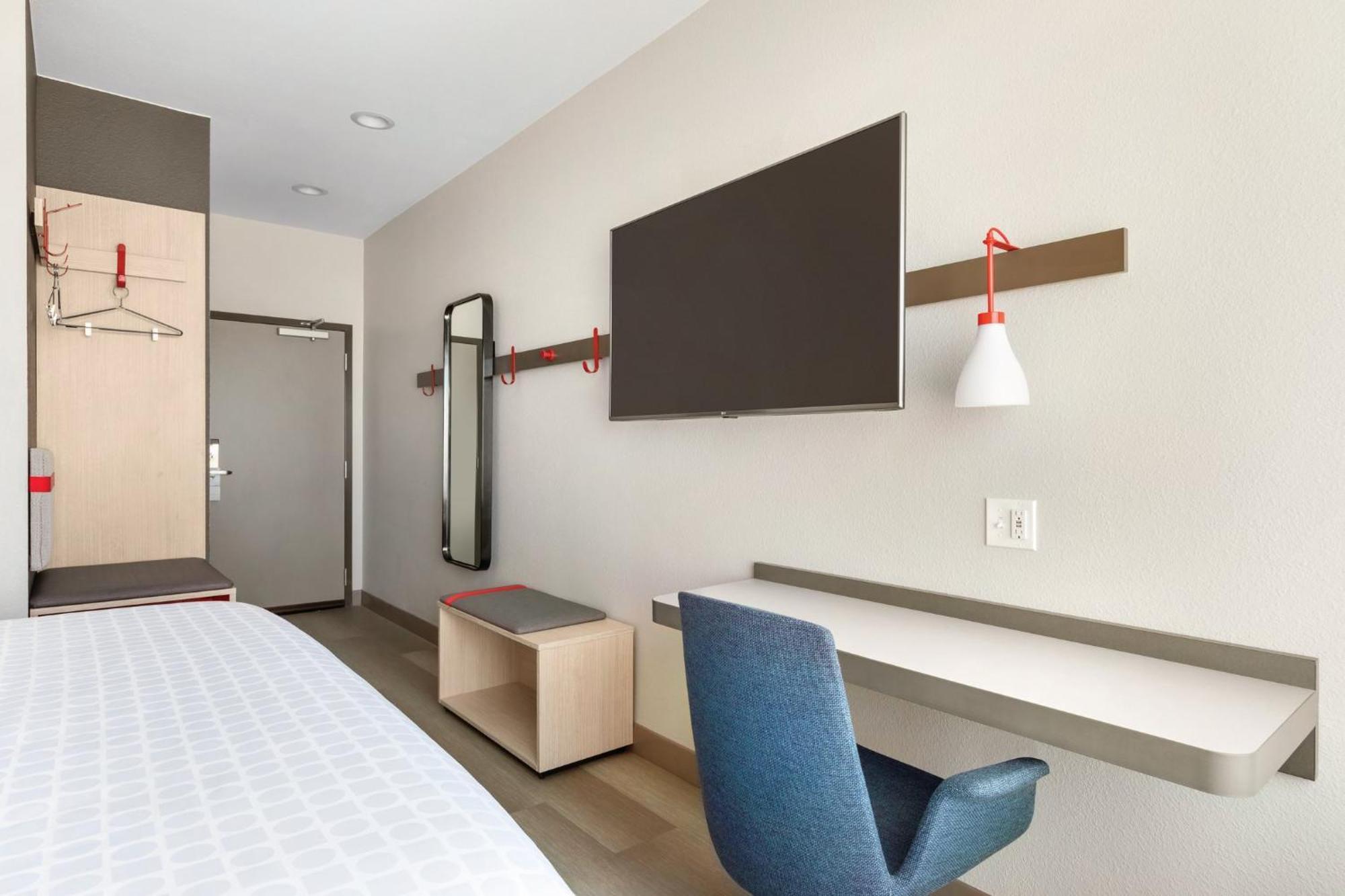 Avid Hotel - Staunton By Ihg Esterno foto