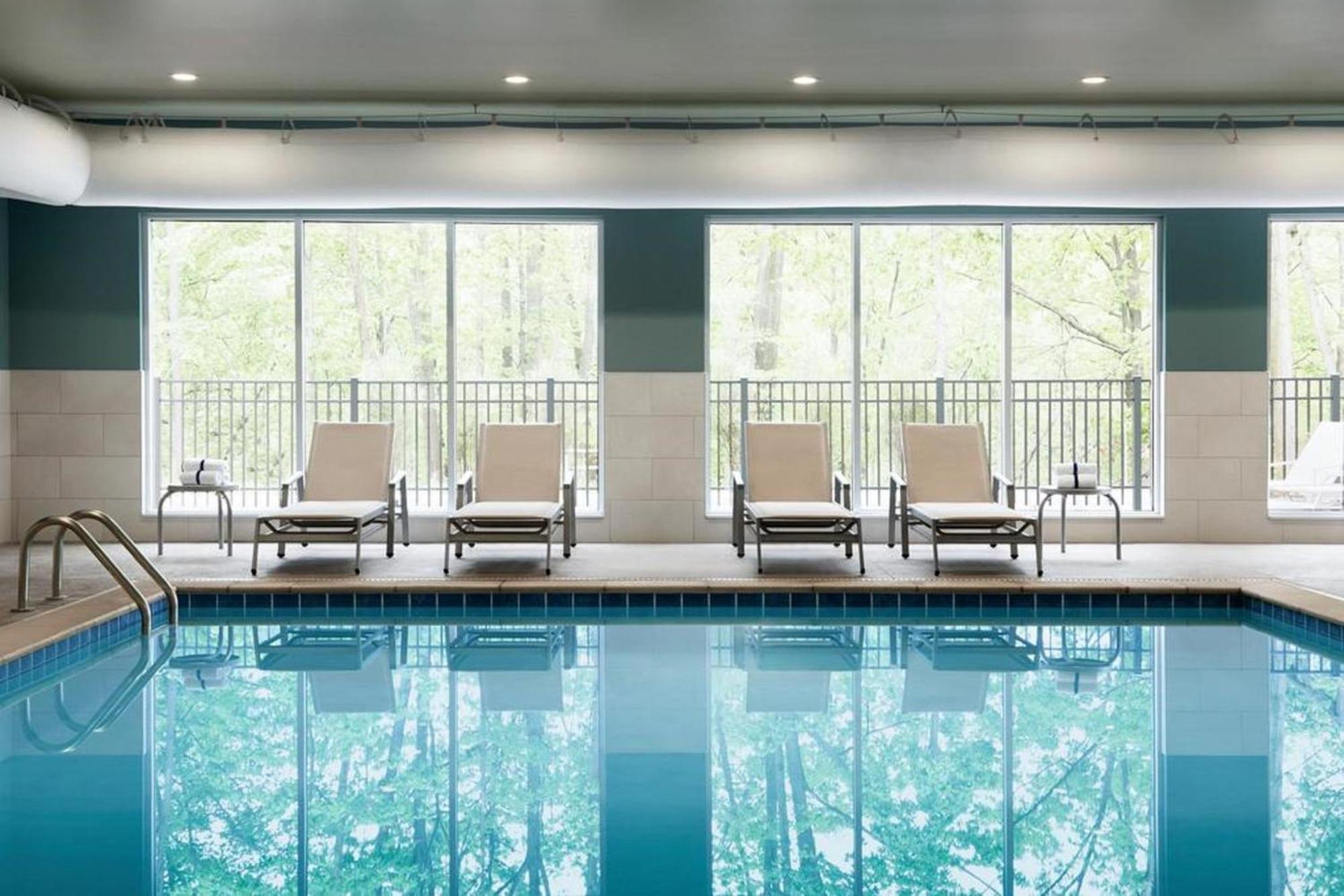 Avid Hotel - Staunton By Ihg Esterno foto