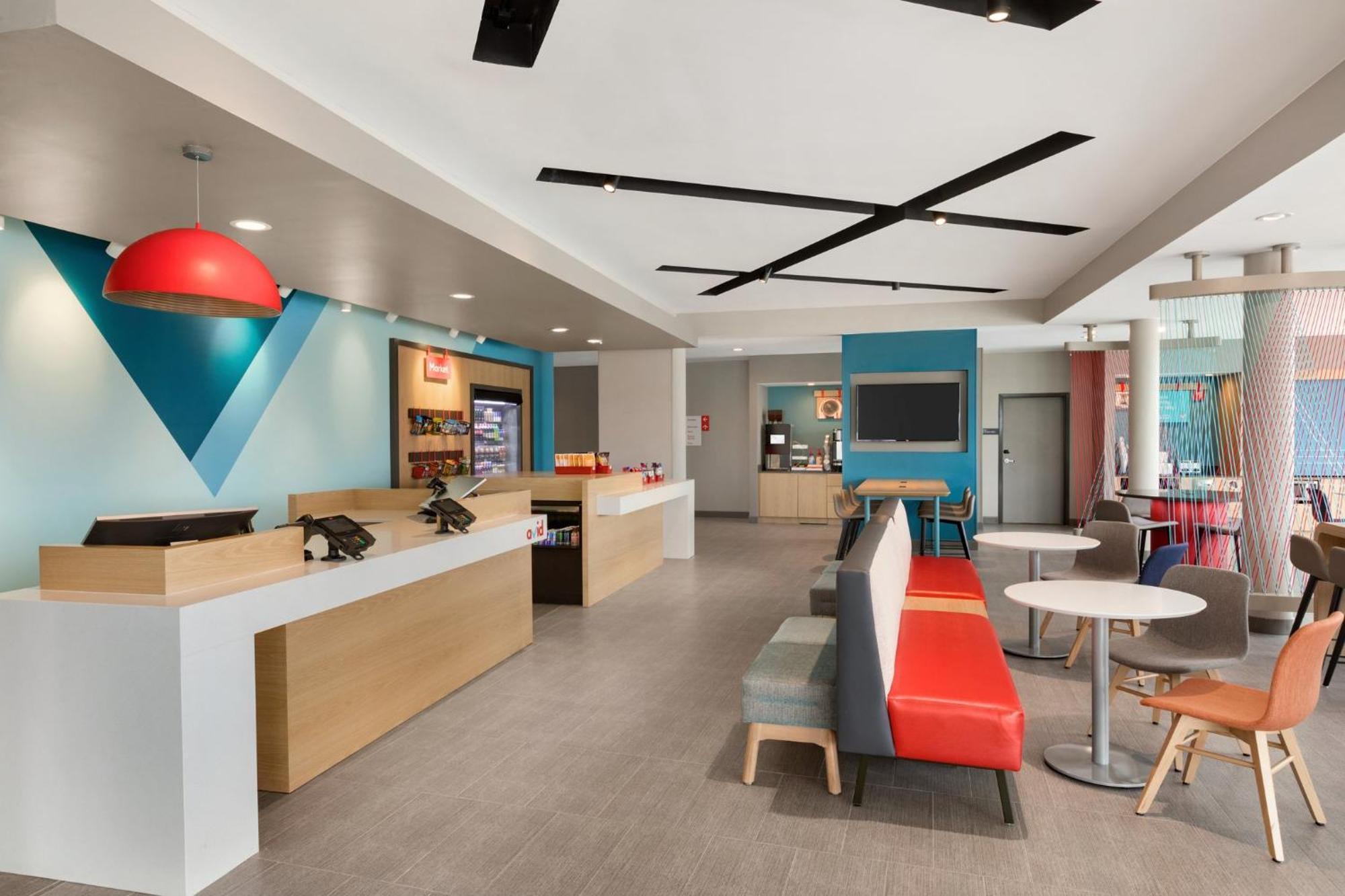 Avid Hotel - Staunton By Ihg Esterno foto